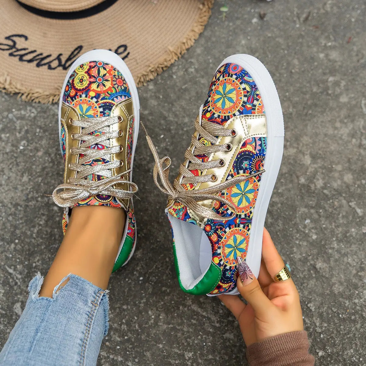 Round Toe Board Shoes Printed Canvas Women's Shoes
