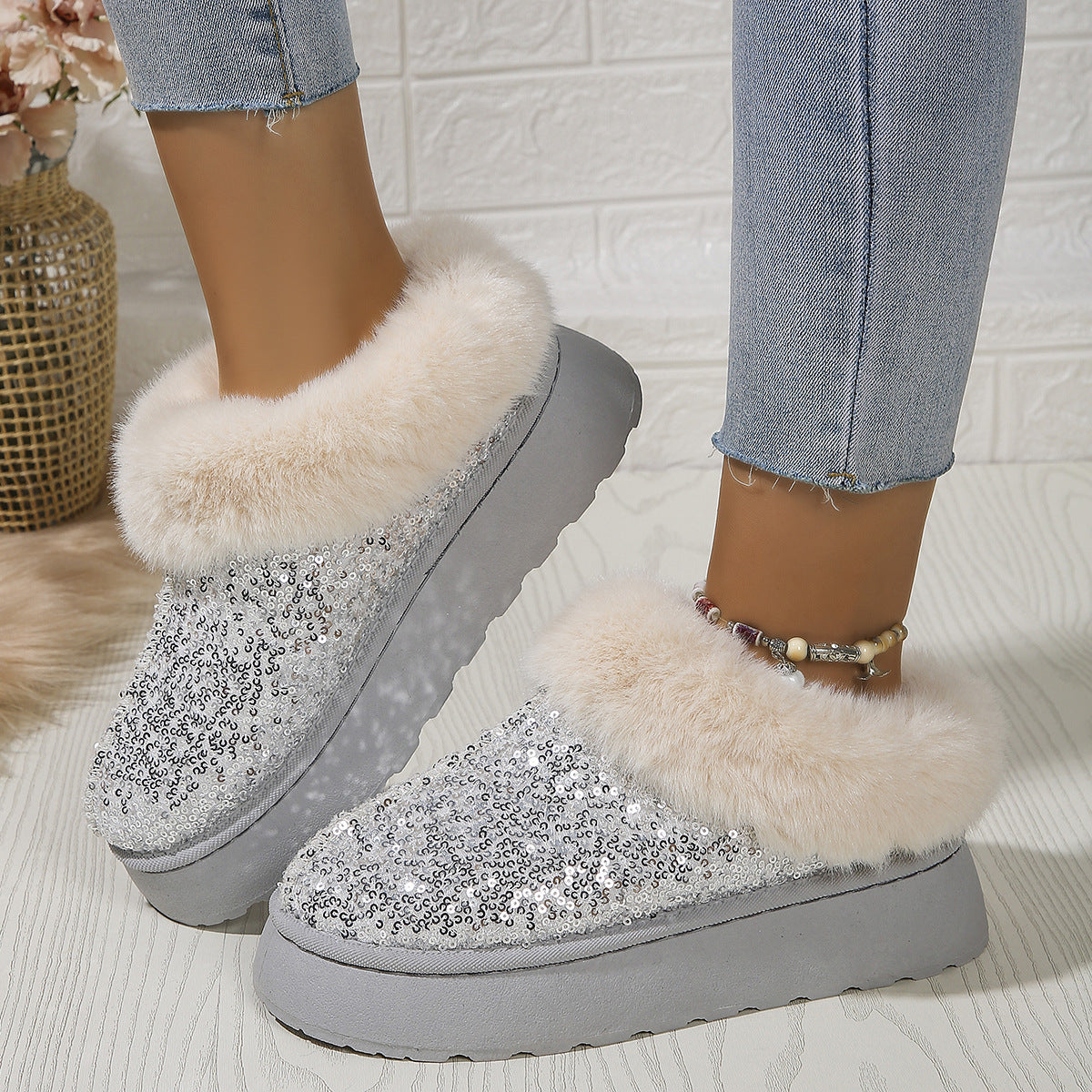 Fashion Sequined Thick-soled Plush Shoes Winter Indoor And Outdoor Casual Warm Slippers Women Garden House Shoes BAZONA